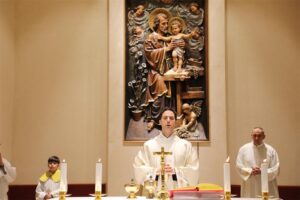 260128 Mons. Marko Kovač predvodio misu devetnice sv. Josipa na Trešnjevki (10-1)
