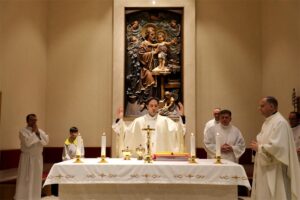 260128 Mons. Marko Kovač predvodio misu devetnice sv. Josipa na Trešnjevki (11-1)