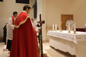 260128 Mons. Marko Kovač predvodio misu devetnice sv. Josipa na Trešnjevki (23-1)