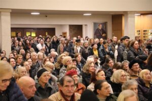 260128 Mons. Marko Kovač predvodio misu devetnice sv. Josipa na Trešnjevki (6-1)