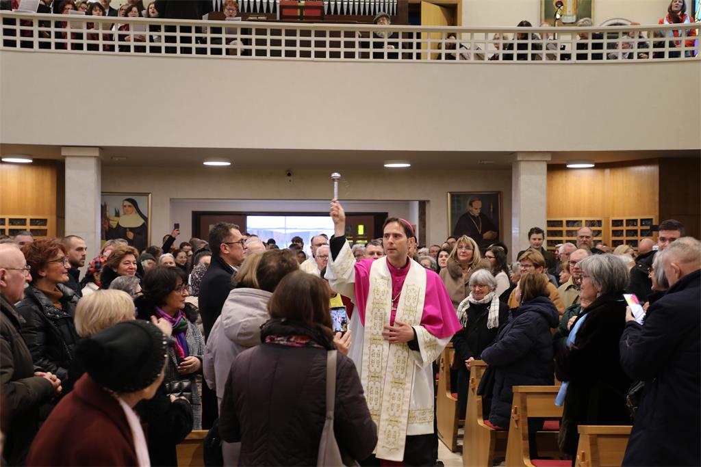 260201 Biskup Kovač predvodio misu u Župi sv. Josipa (3)