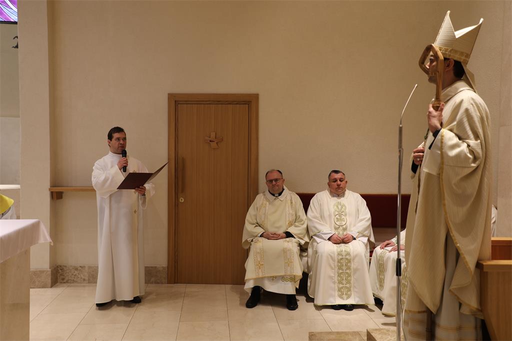 260201 Biskup Kovač predvodio misu u Župi sv. Josipa (31)