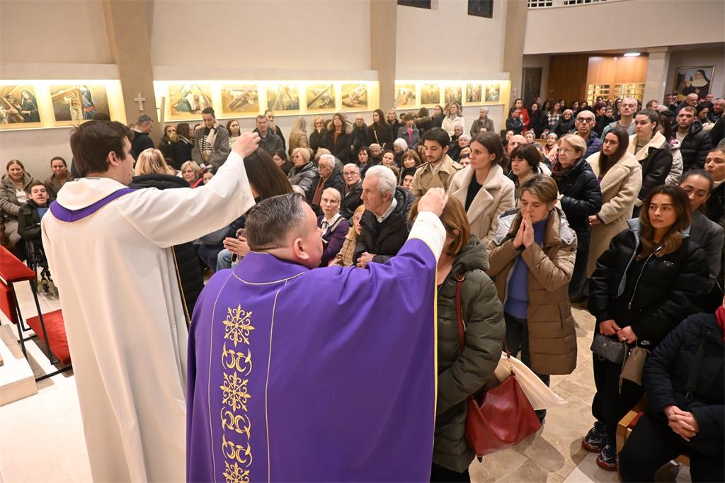Sjemeništarci hodočastili sv. Josipu na Trešnjevku (2)