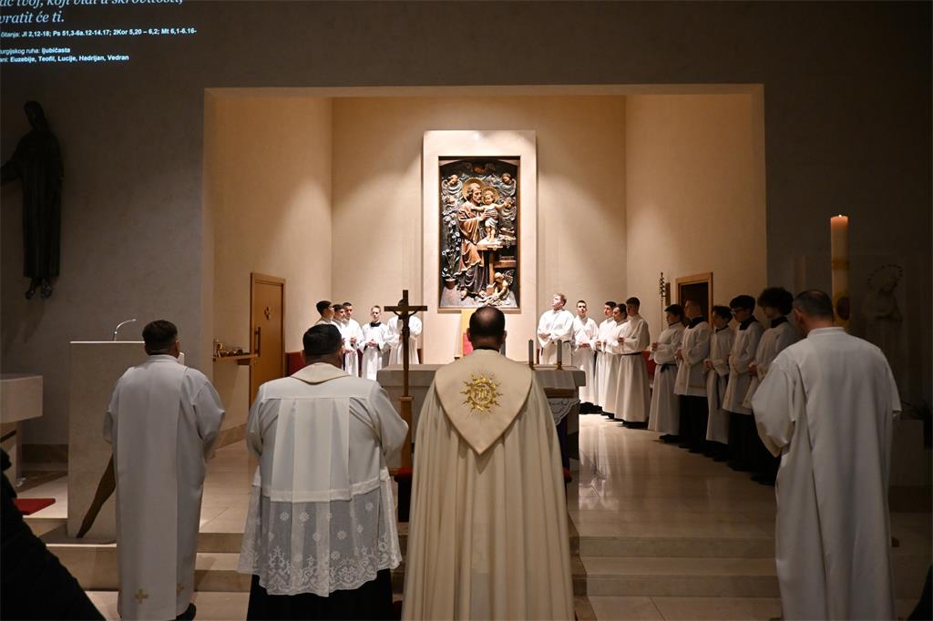 Sjemeništarci hodočastili sv. Josipu na Trešnjevku (4)
